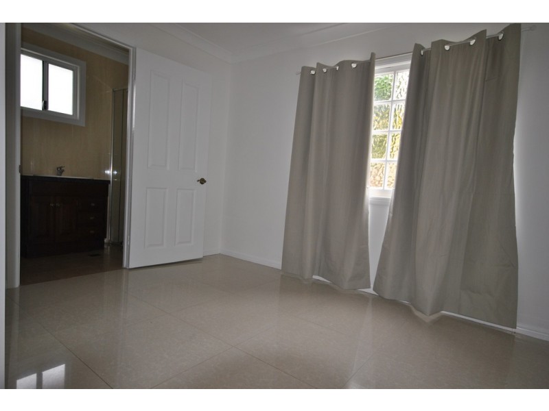 22 Minnie Street (Downstairs House), Southport QLD 4215