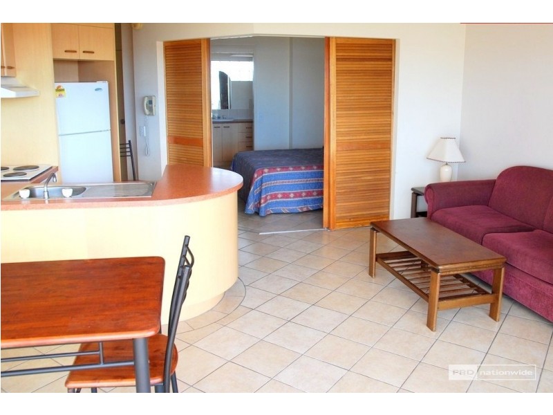 70/106 Marine Parade, Southport QLD 4215