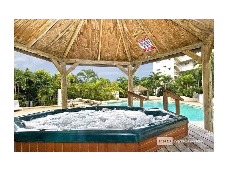 70/106 Marine Parade, Southport QLD 4215