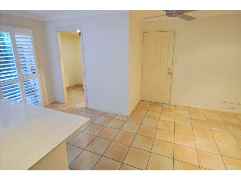 2/25 Charlton Street, Southport QLD 4215