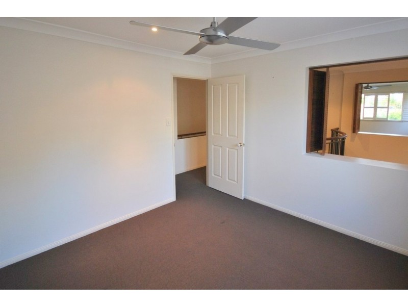 2/25 Charlton Street, Southport QLD 4215