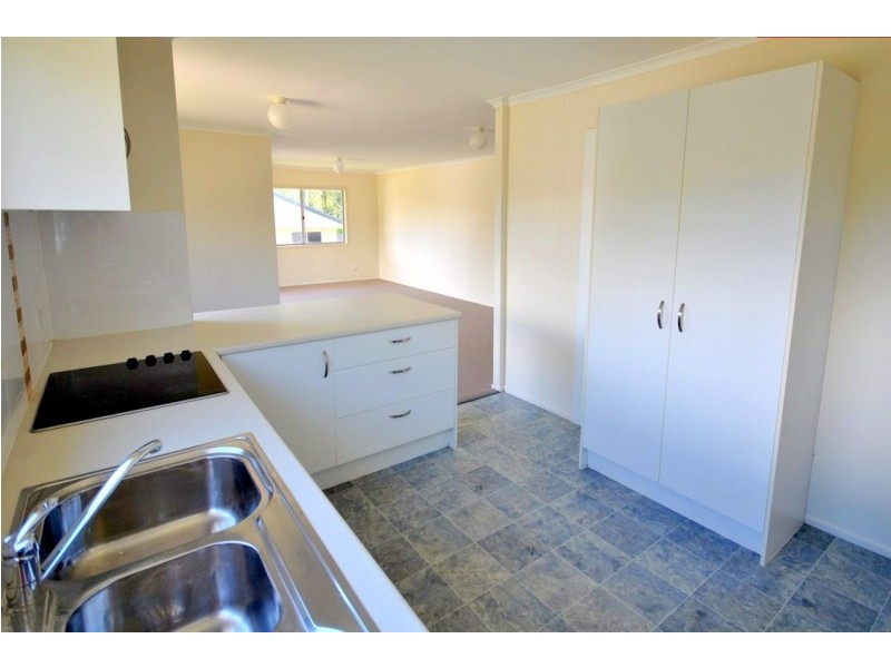 12 Gayle Street, Southport QLD 4215