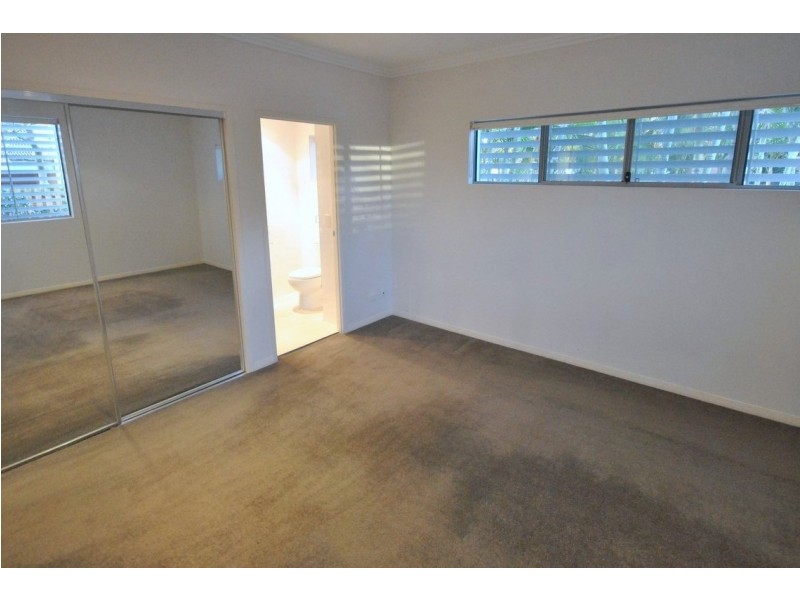 1/24-30 Tarcoola Crescent, Surfers Paradise QLD 4217