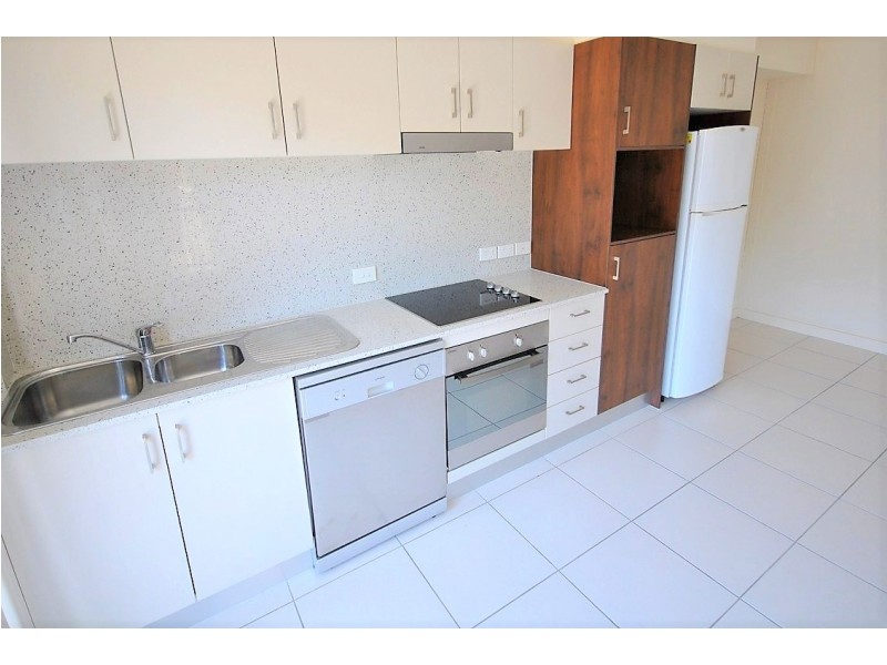 17/148 High Street, Southport QLD 4215