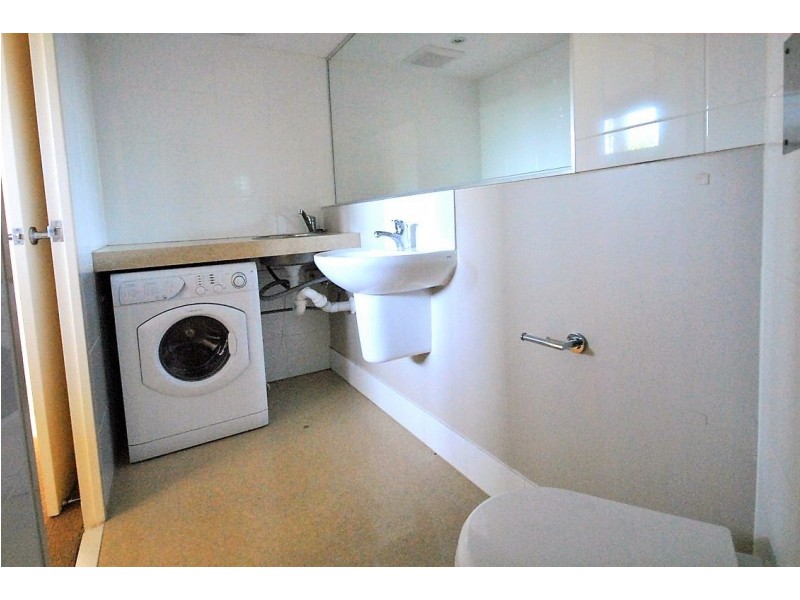 17/148 High Street, Southport QLD 4215