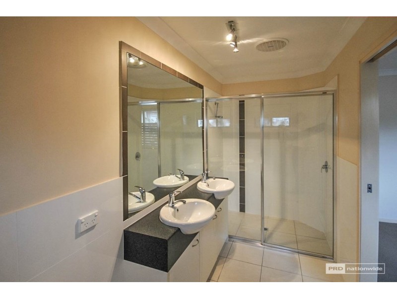 3/35 Harley Street, Labrador QLD 4215