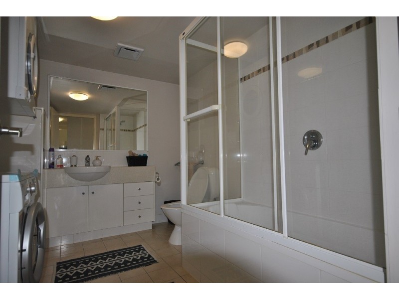 8/99 Muir Street, Labrador QLD 4215