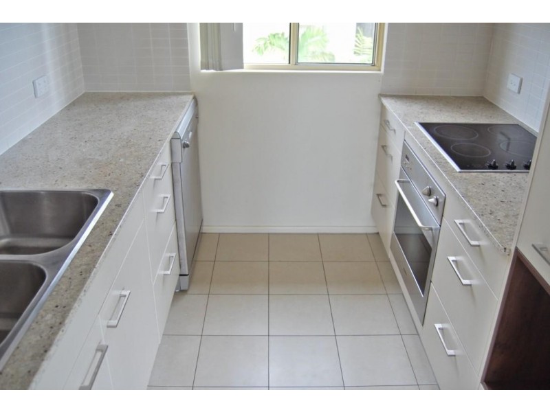 6/4-6 Locke Street, Southport QLD 4215