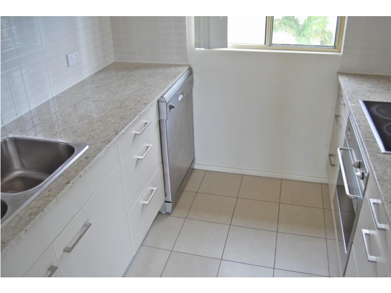 6/4-6 Locke Street, Southport QLD 4215