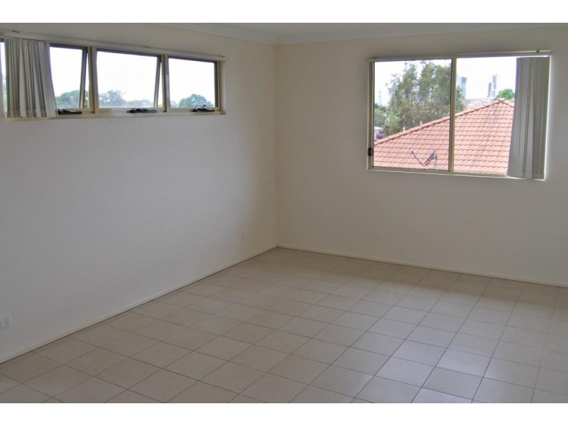 6/4-6 Locke Street, Southport QLD 4215