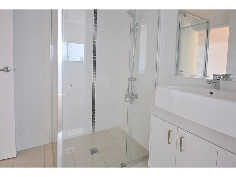 4/35-39 Central Street, Labrador QLD 4215