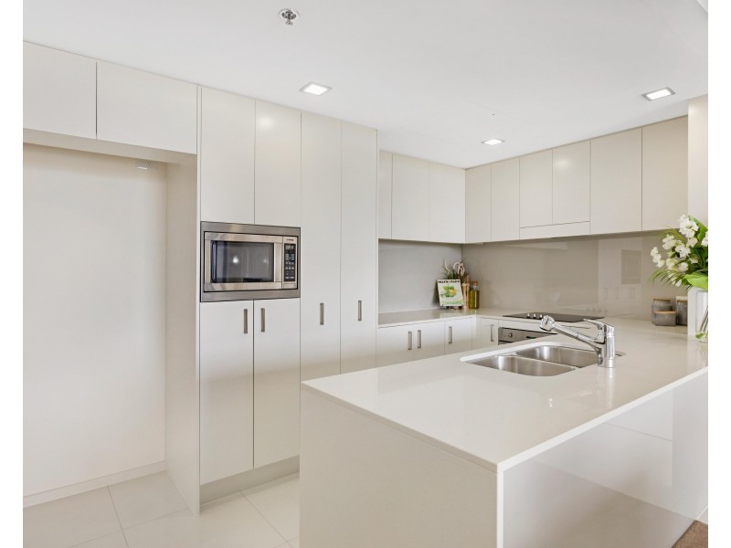 34 Scarborough Street, Southport QLD 4215