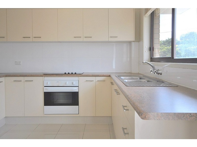 3/147 High Street, Southport QLD 4215