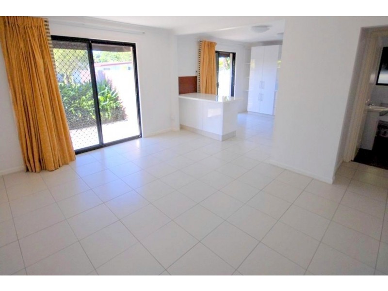 1/14 Judith Avenue, Southport QLD 4215
