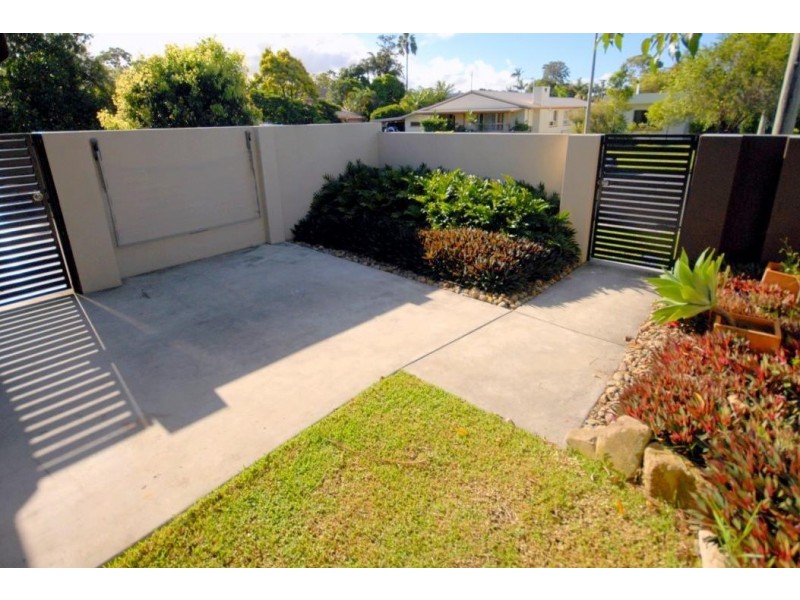 1/14 Judith Avenue, Southport QLD 4215
