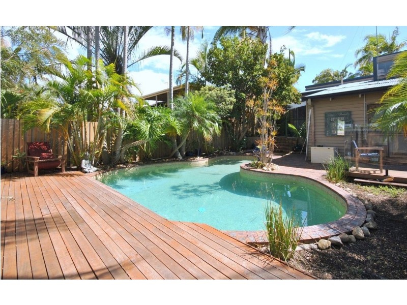 8 Warrawee Ave, Ashmore QLD 4214