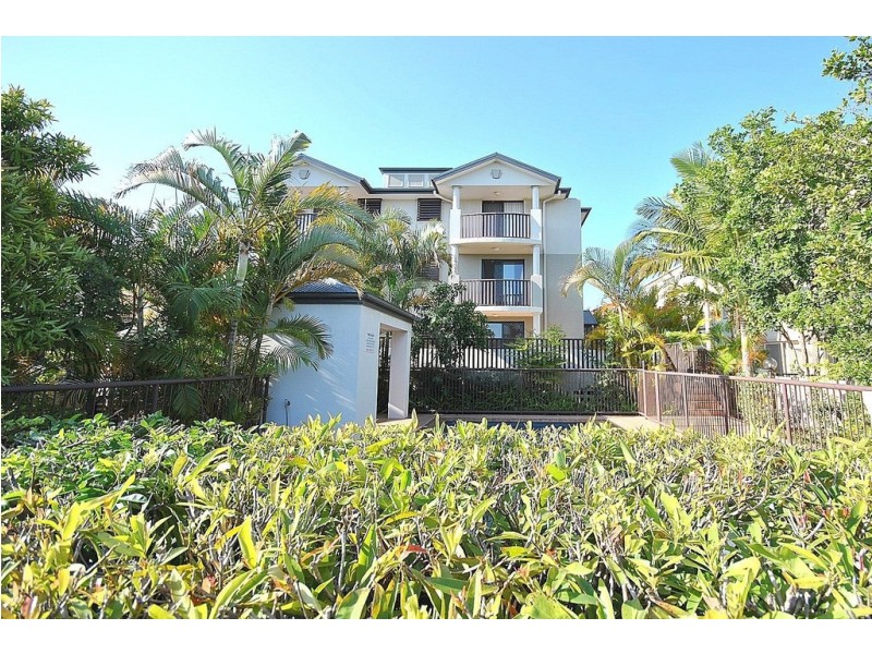 8/13-15 Johnston Street, Southport QLD 4215