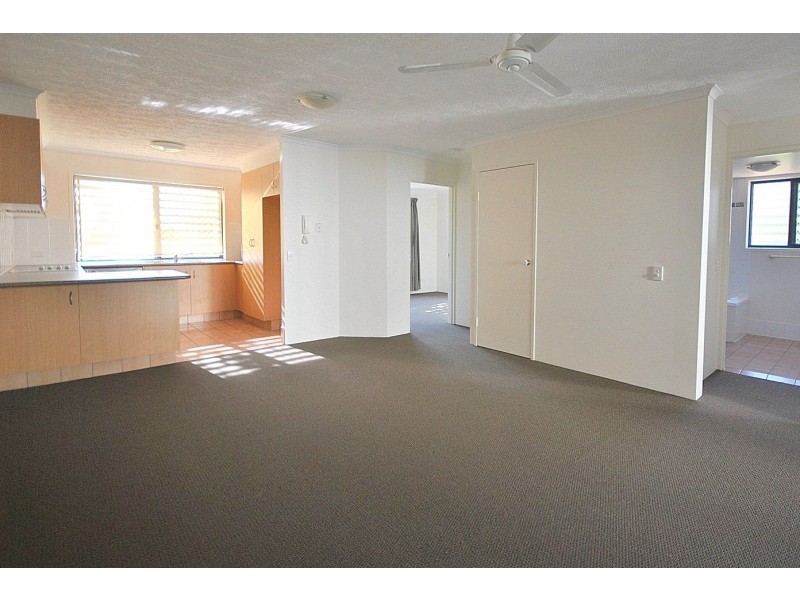 8/13-15 Johnston Street, Southport QLD 4215