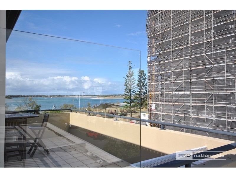 323/394 Marine Parade, Labrador QLD 4215