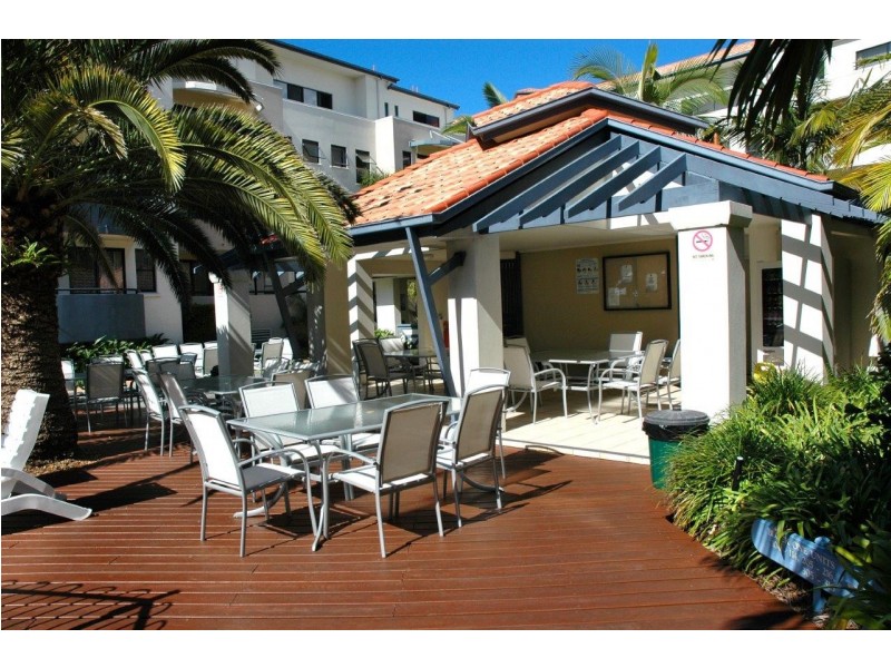 323/394 Marine Parade, Labrador QLD 4215