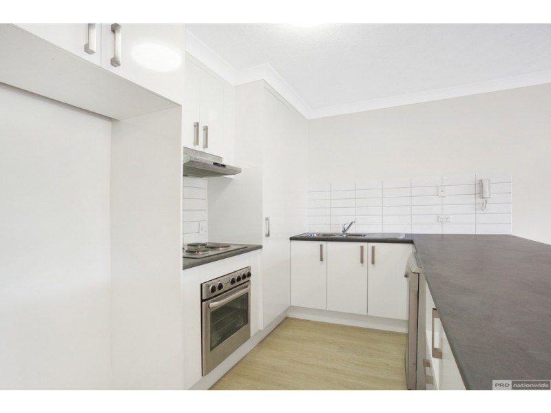 6/25 Walton Street, Southport QLD 4215