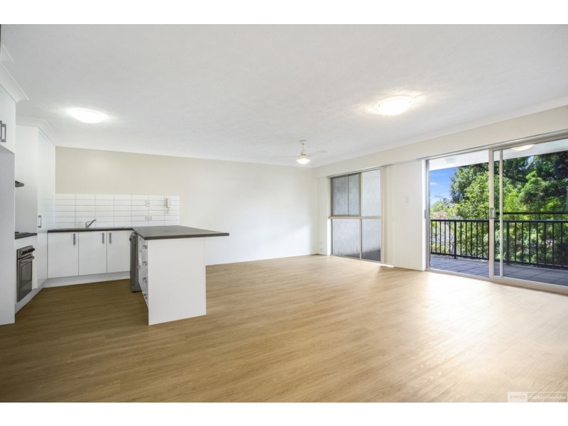 6/25 Walton Street, Southport QLD 4215