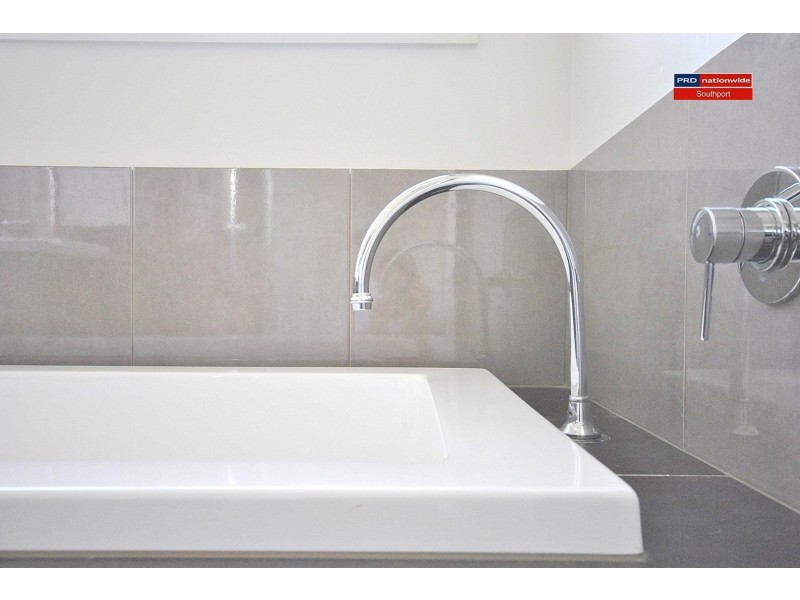 94 Aldgate Crescent, Pacific Pines QLD 4211