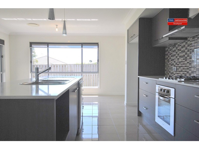 94 Aldgate Crescent, Pacific Pines QLD 4211