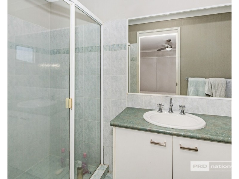 4/13 Schneider Avenue, Labrador QLD 4215