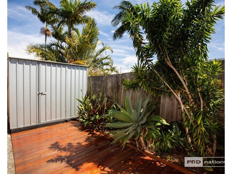 4/13 Schneider Avenue, Labrador QLD 4215