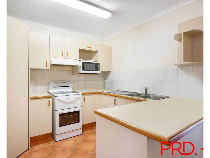 1/1A Brookside Road, Labrador QLD 4215