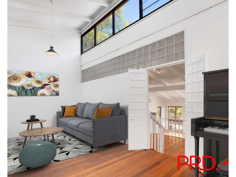 8 Warrawee Avenue, Ashmore QLD 4214
