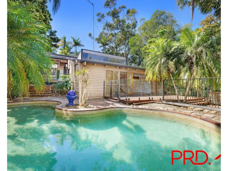 8 Warrawee Avenue, Ashmore QLD 4214