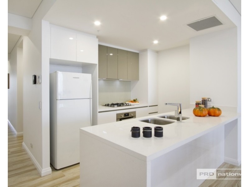 5511/2 Como Crescent, Southport QLD 4215