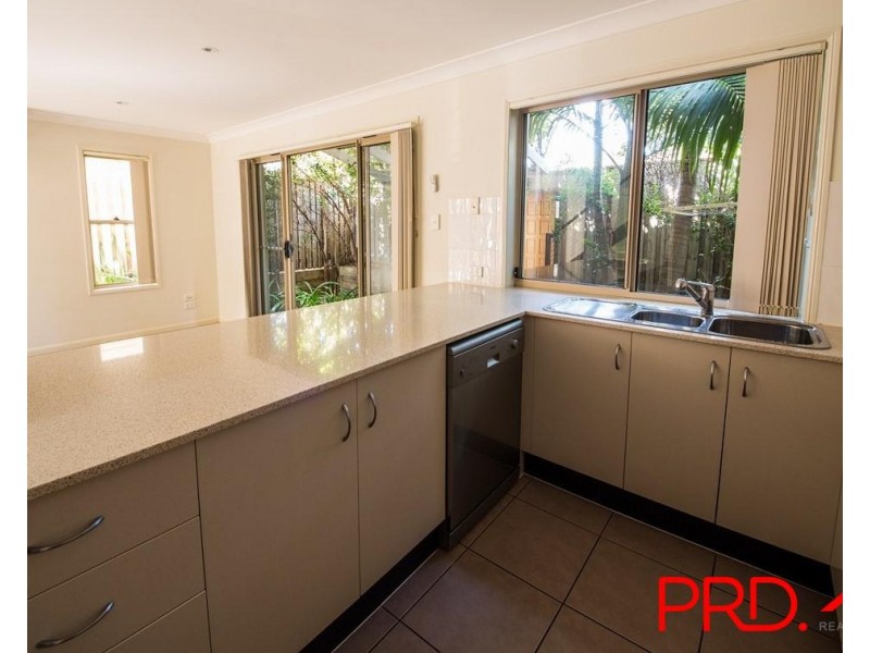 3/32-34 Margaret Street, Southport QLD 4215