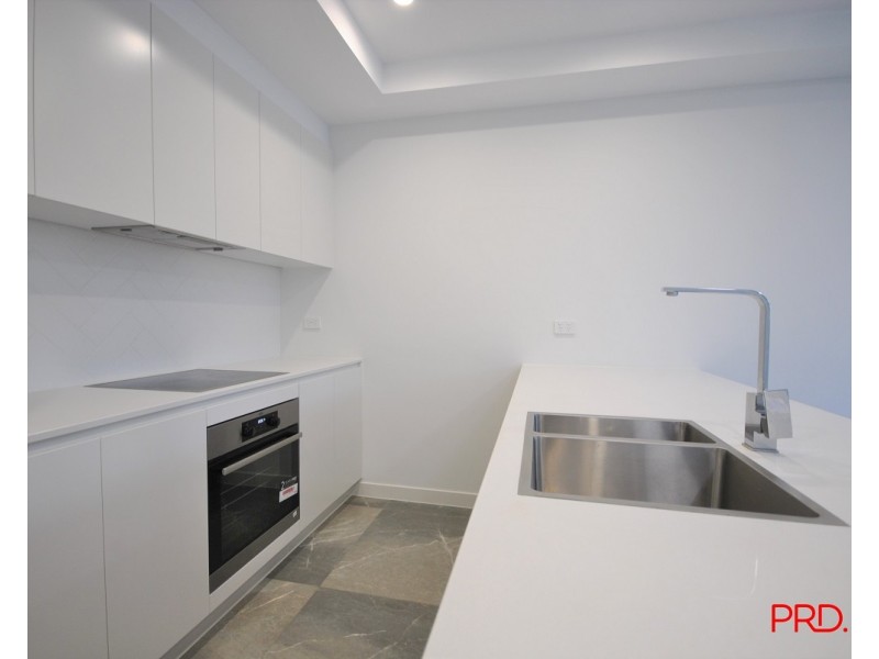 203/8 Meron Street, Southport QLD 4215