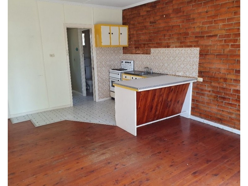 2/78 Falconer Street, Southport QLD 4215