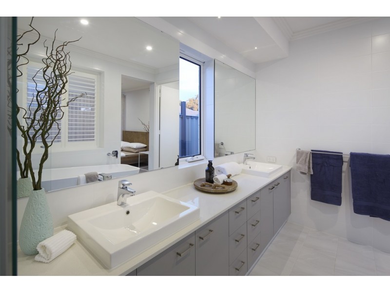 Madora Bay WA 6210