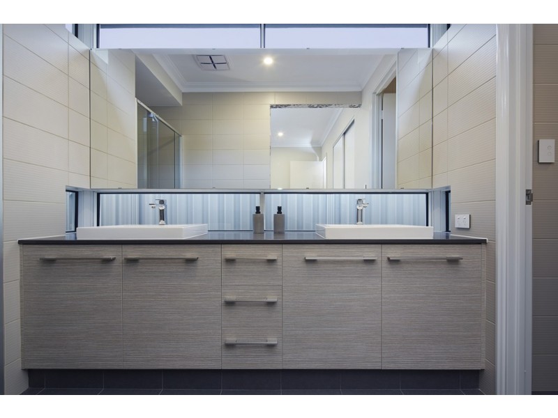 Banksia Grove WA 6031