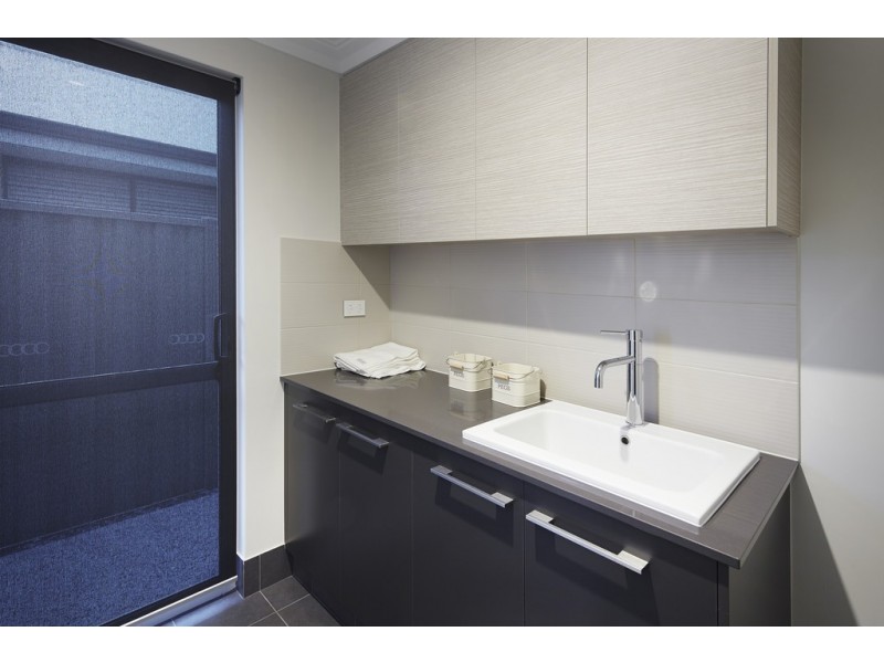 Wattle Grove WA 6107