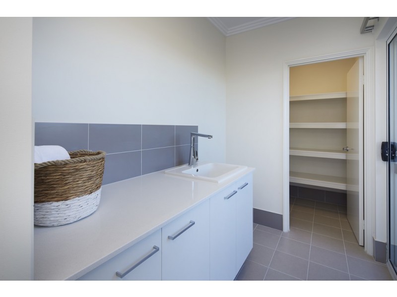 Wattle Grove WA 6107