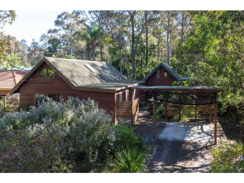 8 River Road, Mossy Point NSW 2537