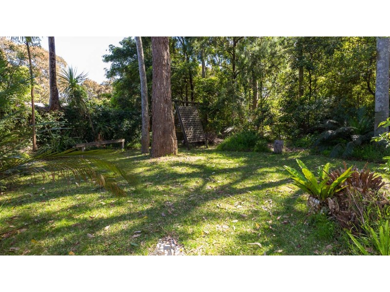8 River Road, Mossy Point NSW 2537