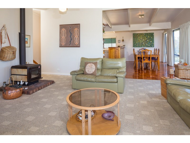 84 Annetts Parade, Mossy Point NSW 2537