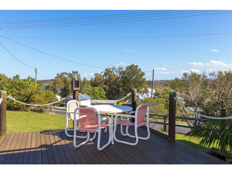 84 Annetts Parade, Mossy Point NSW 2537