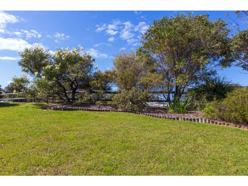 84 Annetts Parade, Mossy Point NSW 2537