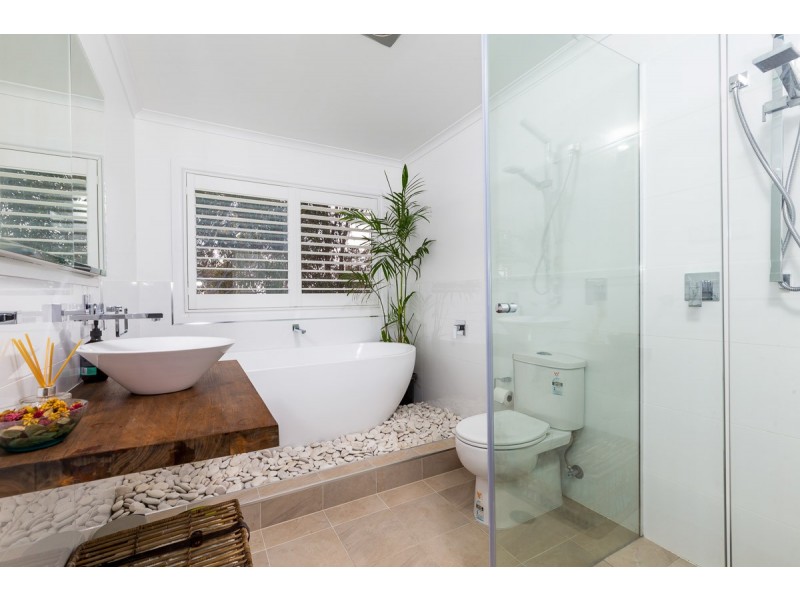 27 Hazel Road, Moruya Heads NSW 2537