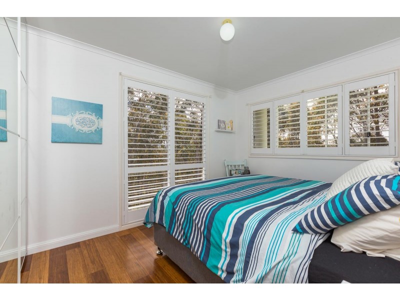 27 Hazel Road, Moruya Heads NSW 2537