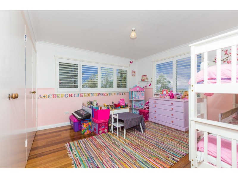 27 Hazel Road, Moruya Heads NSW 2537