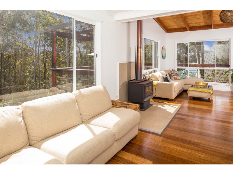 27 Hazel Road, Moruya Heads NSW 2537